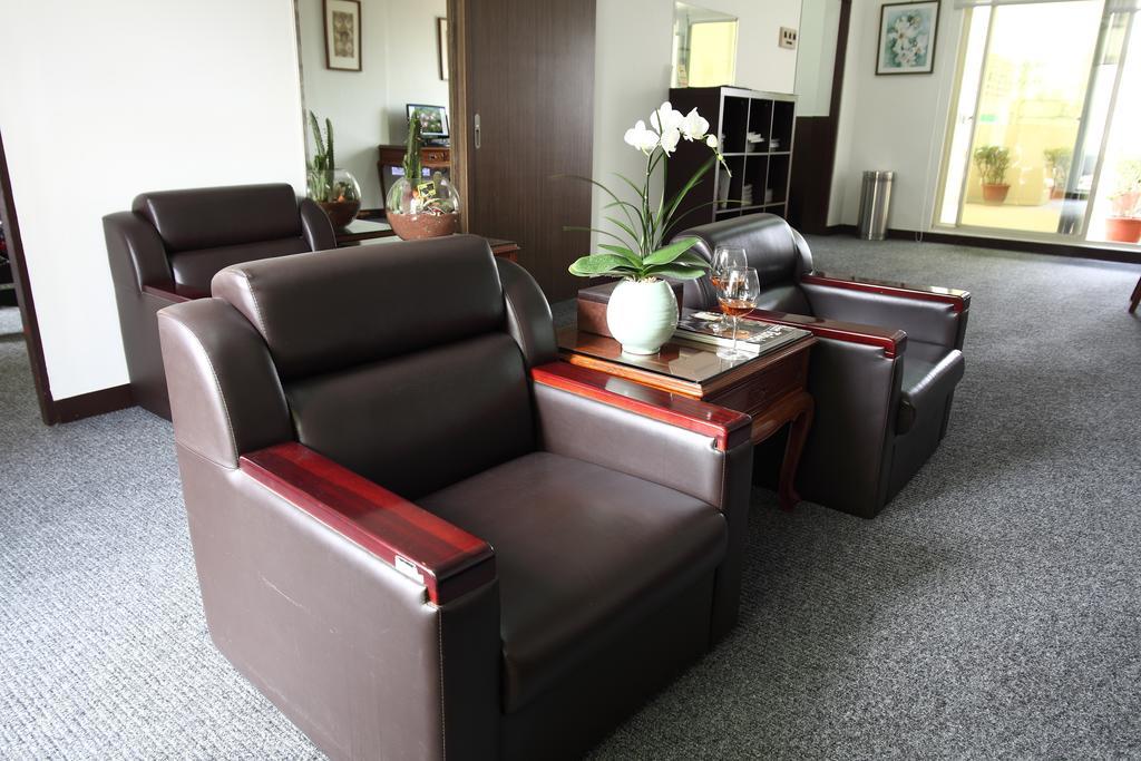 Chia Shih Pao Hotel Taibao Exteriör bild