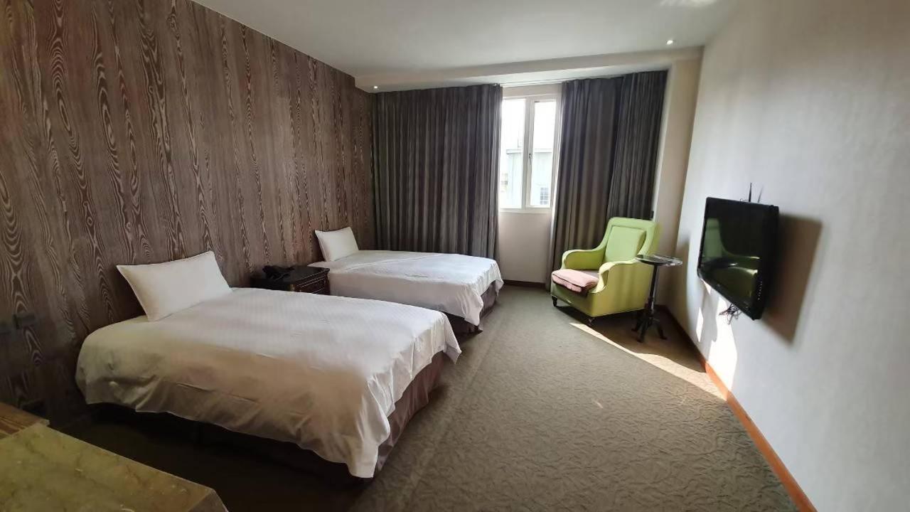 Chia Shih Pao Hotel Taibao Exteriör bild