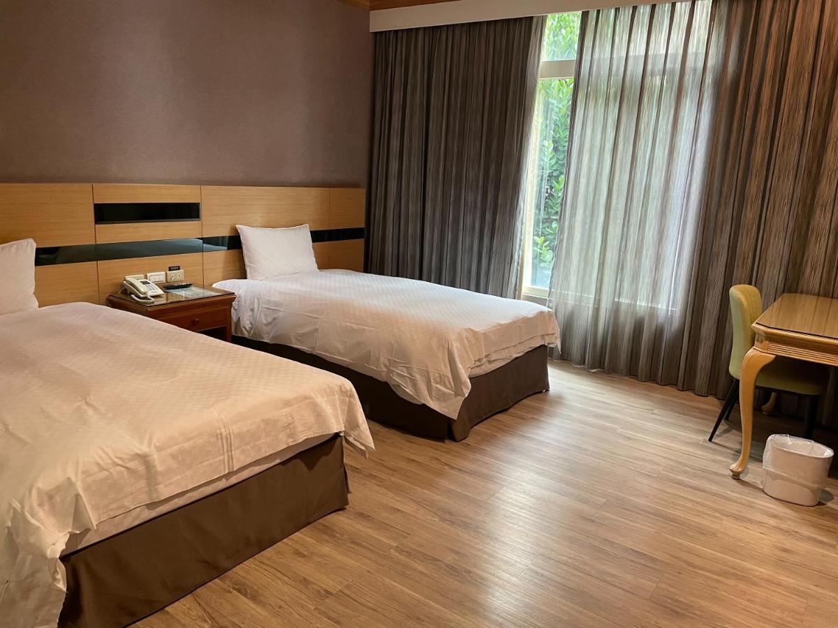 Chia Shih Pao Hotel Taibao Exteriör bild