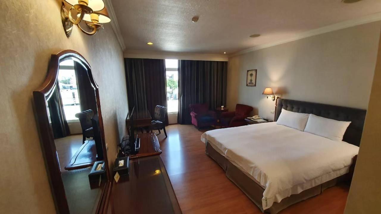 Chia Shih Pao Hotel Taibao Exteriör bild