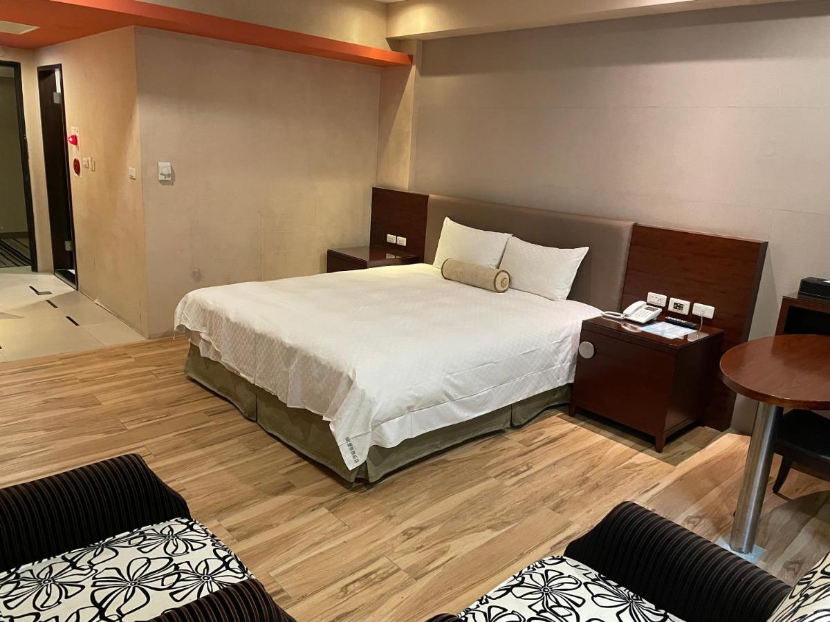 Chia Shih Pao Hotel Taibao Exteriör bild