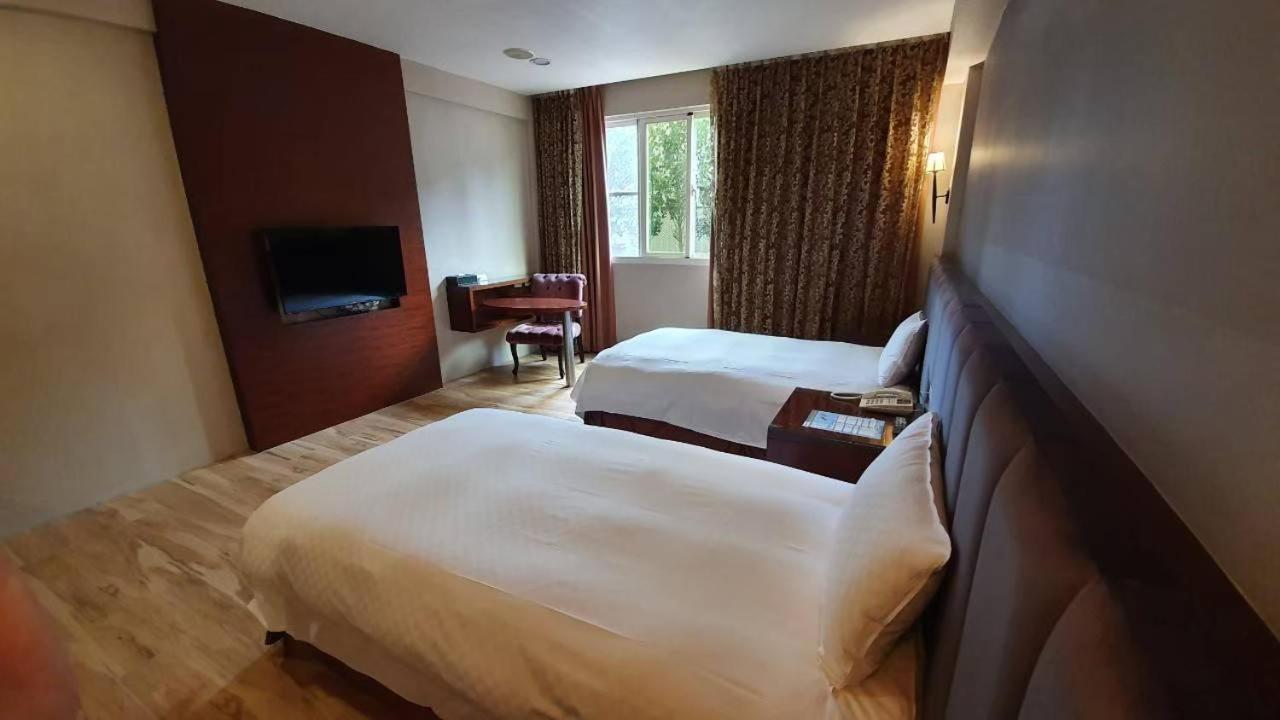 Chia Shih Pao Hotel Taibao Exteriör bild