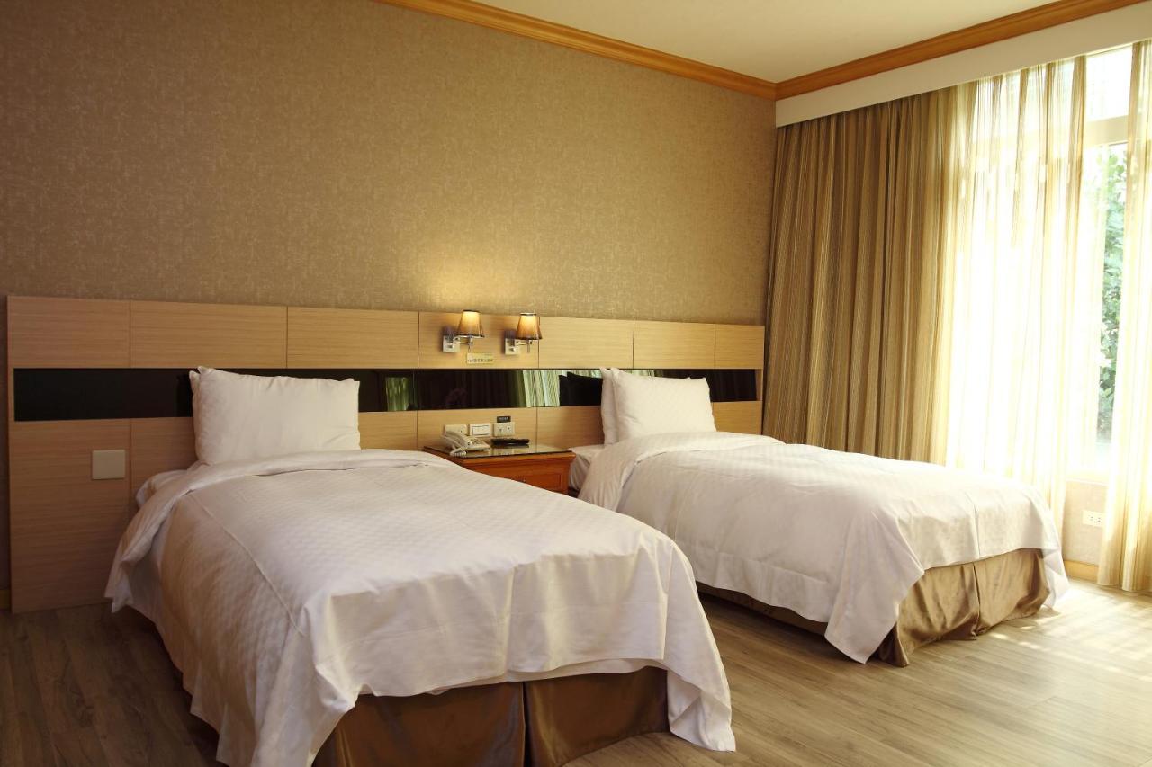 Chia Shih Pao Hotel Taibao Exteriör bild