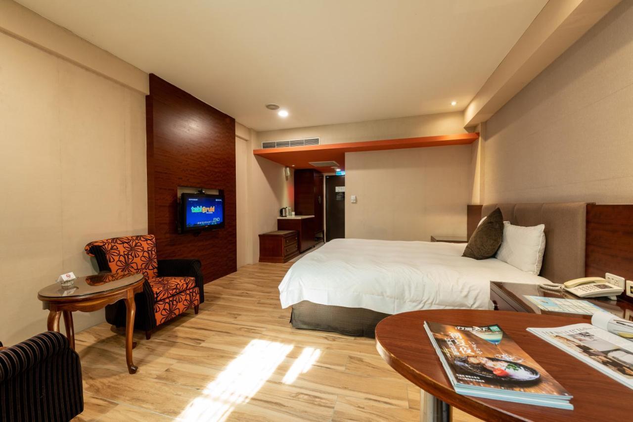 Chia Shih Pao Hotel Taibao Exteriör bild